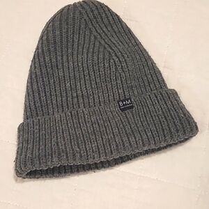 Bickley + Mitchel Amsterdam gray knitted winter cap, thick & warm
